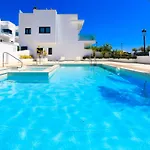 Centrally Located By Interhome