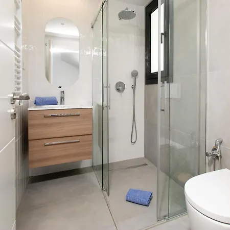 Skyhill Ii By Interhome نيرخا