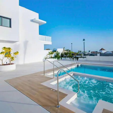 Skyhill Ii By Interhome نيرخا